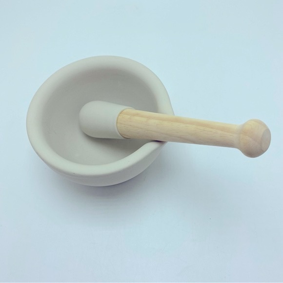 Milton Brook Unglazed Ceramic Mortar & Pestle With Beech Handle - Picture 1 of 6